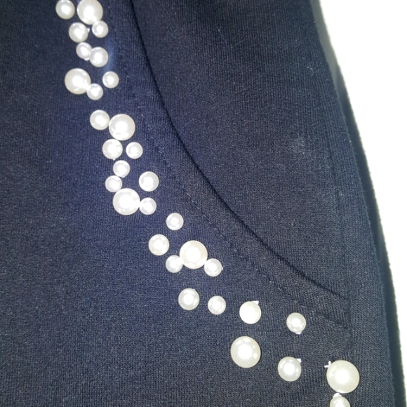 Classy shorts. Worn once. - Picture 3 of 3